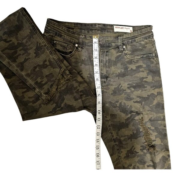 Camo Print Distressed Skinny Jeans With Raw Hem - Medium Size - Wishlist - Picture 12 of 14